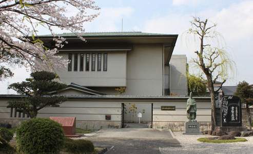 春日井市道風記念館